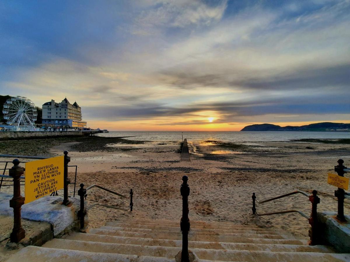 The Penthouse Appartement Llandudno Buitenkant foto